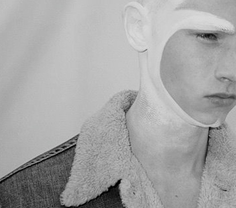 omyt:  [edit] DUST ISSUE #5Ph. SALVATORE CAPUTO 