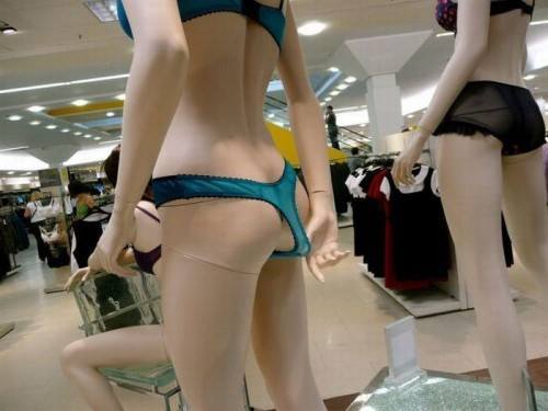 annabellehectorsworldofweird:  Wedgie