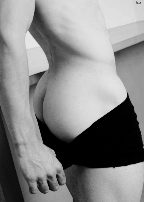 VIEWERS DISCRETION IS ADVISED!!! 18+