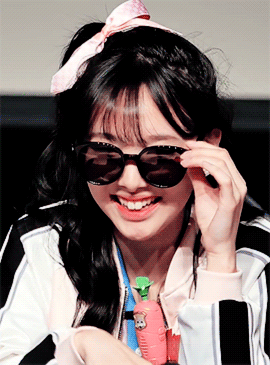 shonseungwan:pls stop giving this child glasses