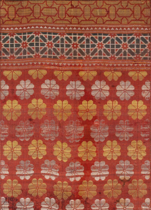 cantigasdetanjaouia:13th to 15th century woven silks from Islamic Al Andalus