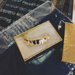 Gmasinas:  At Mr. Bling’s 