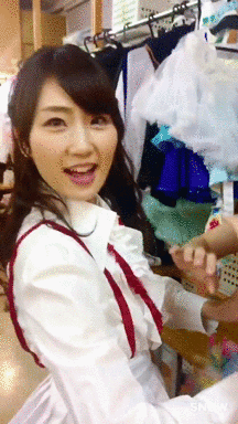 soimort:  大和田 南那 - Twitter - Fri 04 Nov 2016  てる公演始まります。楽屋の様子。 Iwamoto Teru Stage will begin soon. Current status in the dressing room.