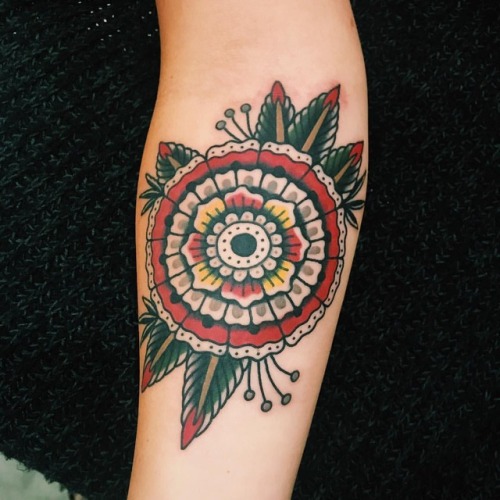 alexishepburn:Mandala flower for Savannah ❤️ thanks beautiful!! Done at @alfredstreettattoo (at Gold