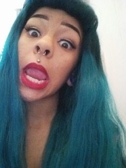 mia-redworth:  Erm can I stop being so pretty please
