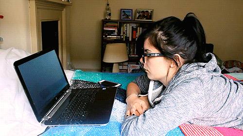 laurencarmel:lchyeahyeah:lchyeahyeah:HOW TO: WATCH OITNBIt’s that time of year again nerdsTime to be