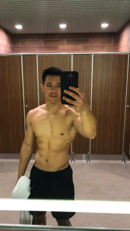 ccbbct:ccbbct:Cavell Lim: www.instagram.com/wafflecreamies/ His boyfriend (in the first pic)