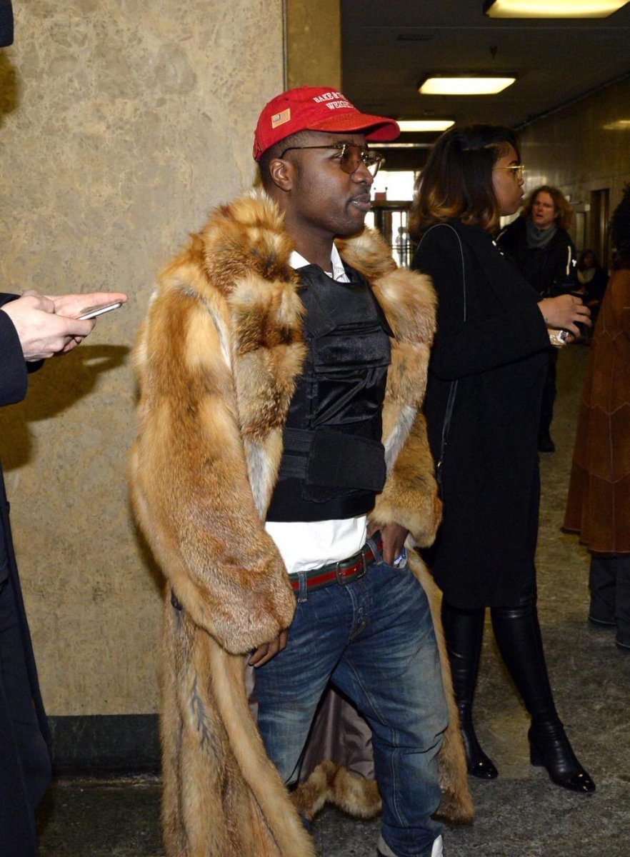 56blogsstillcrazy:They bout to give Troy Ave 103 years.. A 100 of them for the hat
