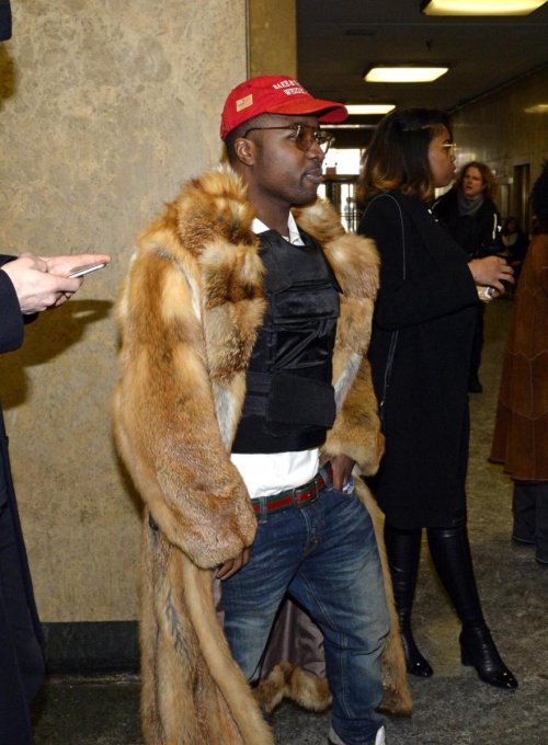 56blogsstillcrazy:They bout to give Troy Ave 103 years.. A 100 of them for the hat alone                                                                 