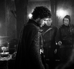 queennymeria:  There must always be a Stark in Winterfell. Until I return that will