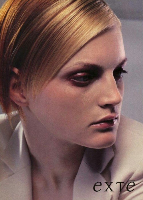 jinxproof: Guinevere Van SeenusExte F/W 2000ph. Michelangelo di Battistaangellover scan