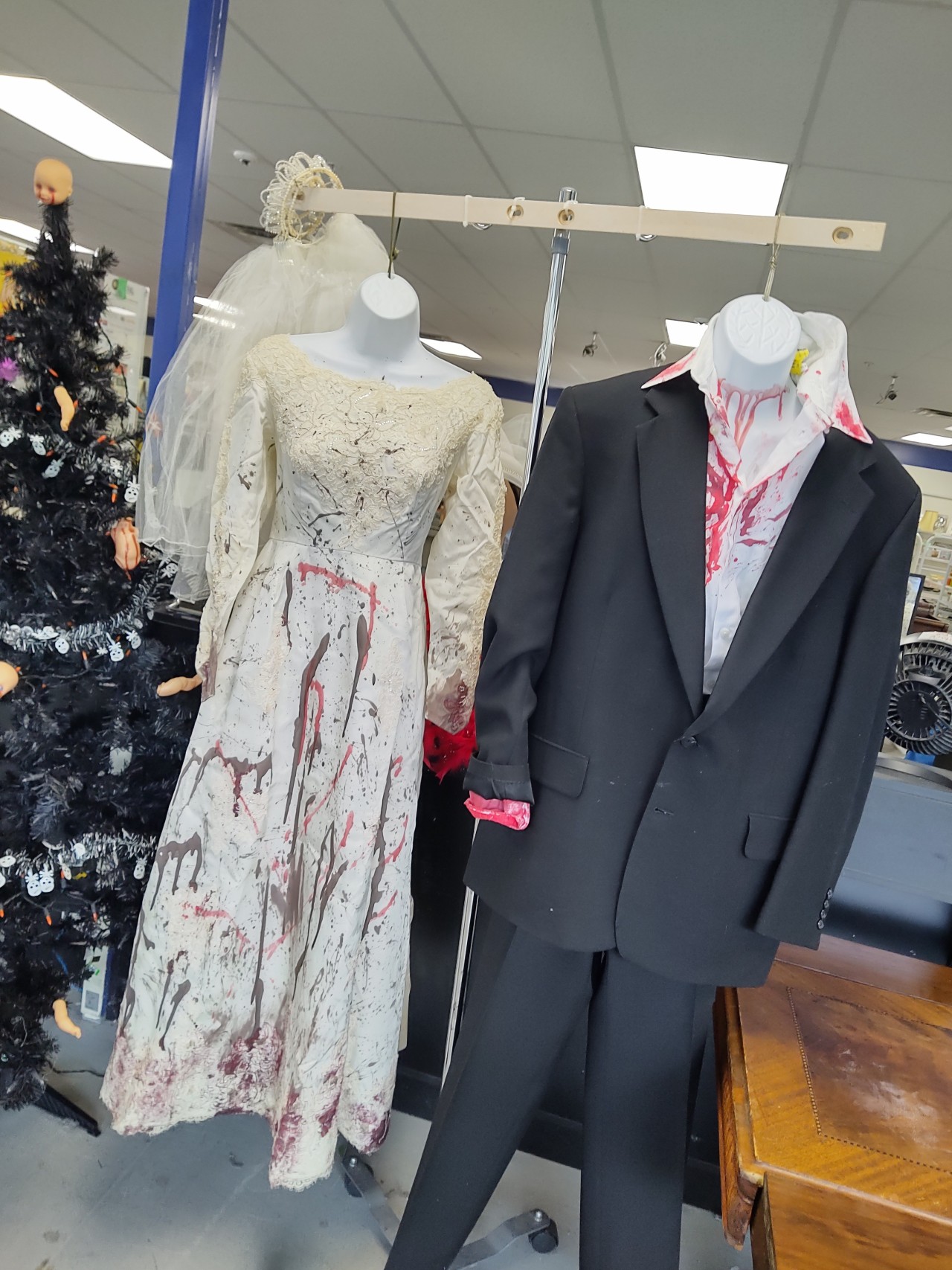 shiftythrifting:The Goodwill in Palm Coast, FL is getting creative for Halloween.