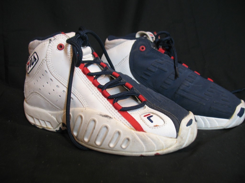 vin slå op forurening My 90s Memories — I had Fila shoes similar to these but the one side...