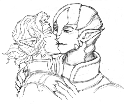 I got a bit excited about Zarkon/Alfor, so here are sketches of them having a Teen Romance™. 