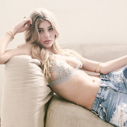 brcarr: Cami Morrone by brcarr