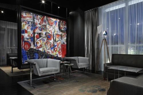 {Dark, glamorous, luxurious, and bold are words that come to mind when I look at this model suite de