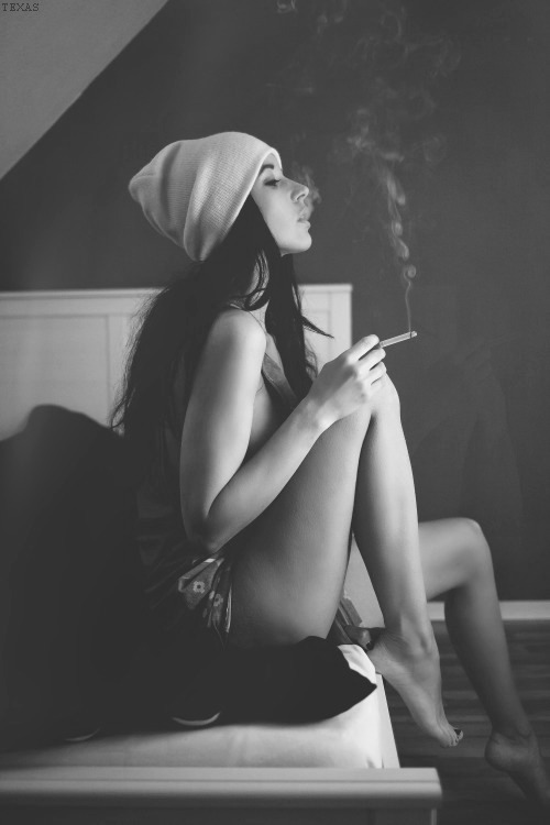 m-a-e-s-t-r-o:  B&amp;W. Insta: @jonas.r.paulino