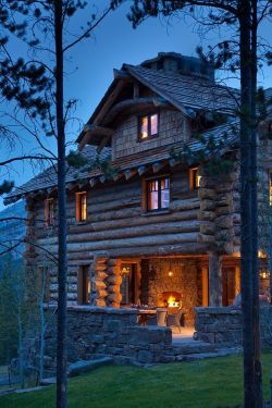 bonitavista:  Crested Butte,  Montana photo via zillow 