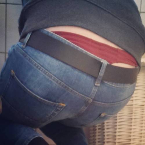 #thongslip #whaletails #whaletail #thongexposed #maletail #manthong #thongpics #thongpanties #thong