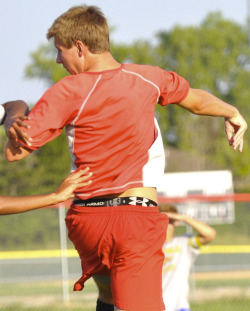 bromofratguy:  mmm, guys getting sweaty in under armor. 