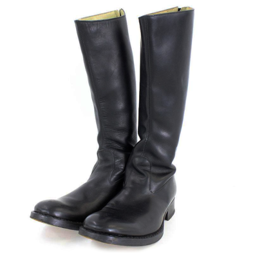 CALFSKIN KNEE BOOTS FROM CONTINUES’ CARPE DIEM