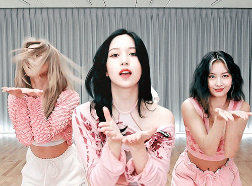 TWICE SCIENTIST Choreography video Nayeon; Sana; Mina; Jihyo; OT9