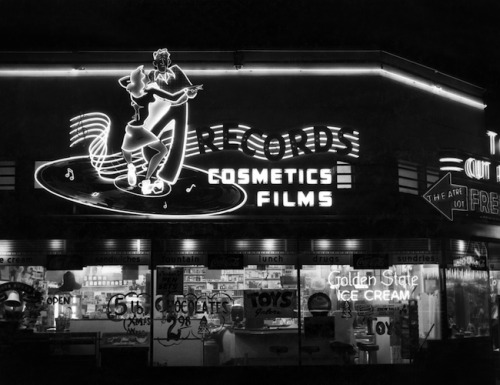 collectorsweekly:  If You’re Too Young to Remember the Magic of Tower Records, Here’s What You Missed