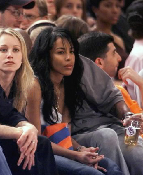 cametogivelove:Aaliyah at NBA Game, 2001 :)