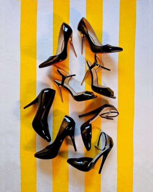 So sick of winter already. Can’t wait for summer. #highheelsart #highheelart #highheels #sicko