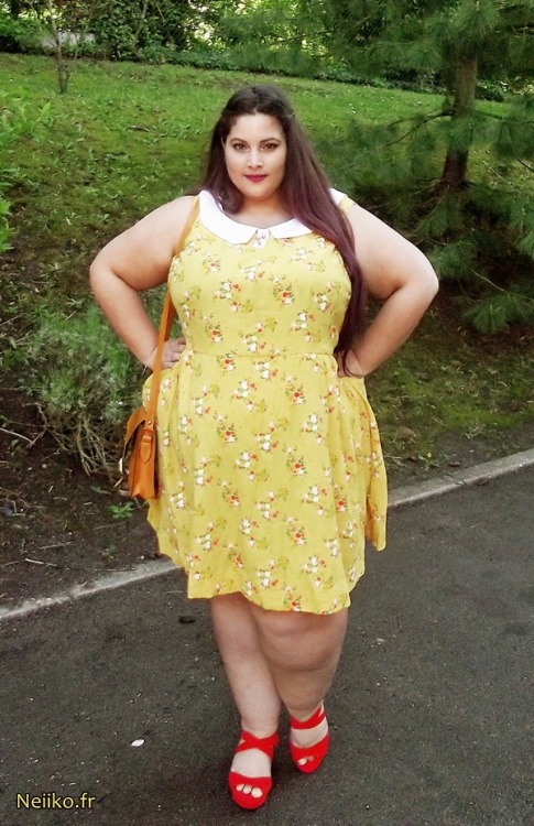 neiiko:I love my first modcloth dress, it’s a size 4X, I bought it a while ago during winter sales, 