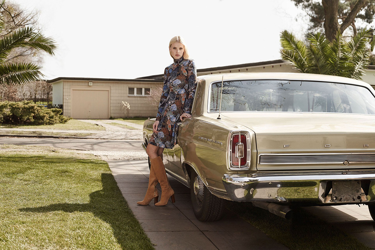 larastonesbitch:  morningmode:  H&amp;MModel Lara Stone for H&amp;M FW 15.16