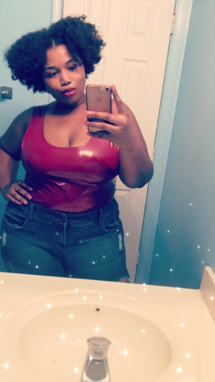 curvycoco:On my everyday shit, every night shit ❤️