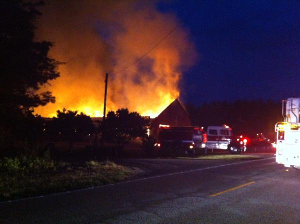 generalbriefing:  smidgetz:  entropybegets:  6/30/15  Mt. Zion AME church on fire