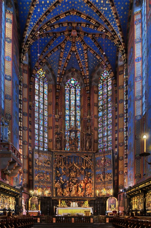 inebriatedpony:kunstwissenschaftlerin:signorcasaubon:Sanctuary and High Altar of the Basilica of Sai