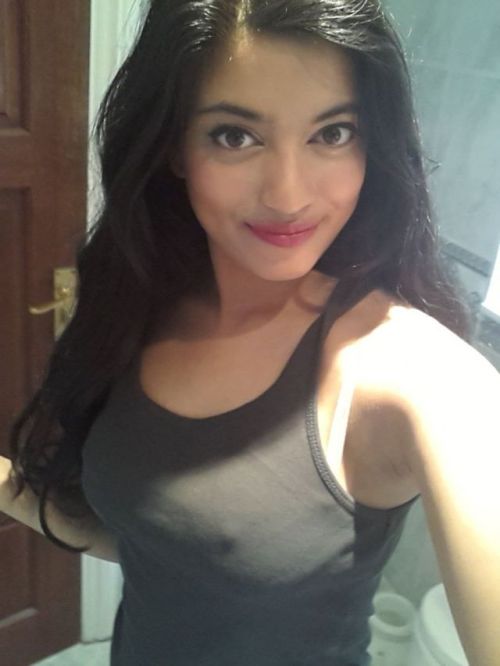 indianpakibabes: gorgeous pakistani babe expose part ½