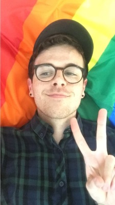 lswastaken:I’m proud to be an absolute fucking mess 🏳️‍🌈
