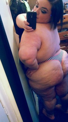 chunkylittlegwynn:  Bigger booty,  always