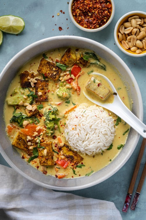 Thai inspired Vegan Peanut Curry