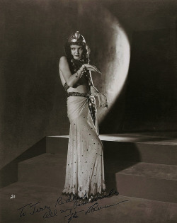 l  Zita Johann on the Set of The Mummy Dir. Karl Freund, Universal Studios, USA, 1932 (Photo signed and inscribed in black ink “To Terry Redledy, All my best wishes, Zita Johann.”) 