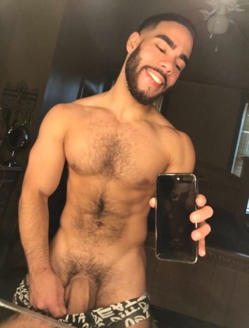 hungpapi:  Cutie With A Nice Big Dick