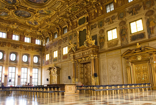 legendary-scholar:  City Hall Augsburg.