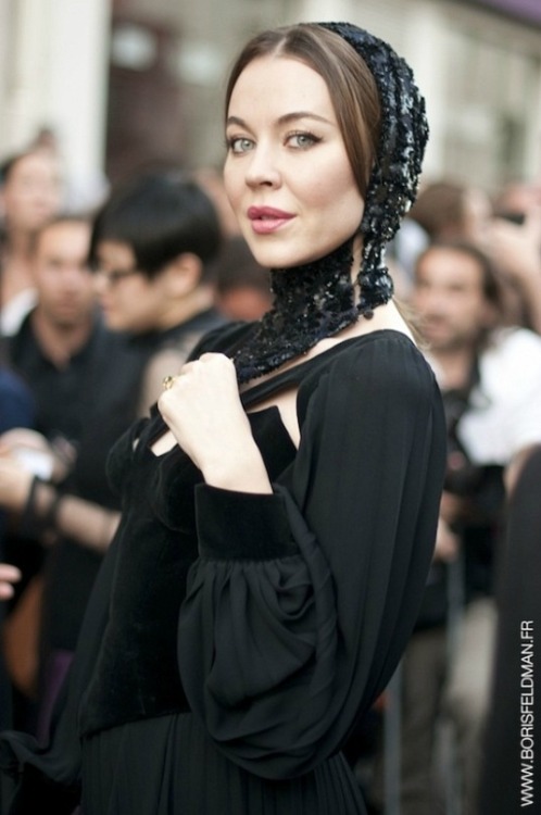 ulyanastreetgame:Ulyana Sergeenko attending the Jean Paul Gaultier Spring 2012 Ready-To-Wear show du