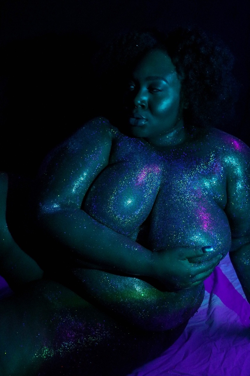 jehovahhthickness:  alongcameabutterfly:   My body is magical.  Every hill and valley.