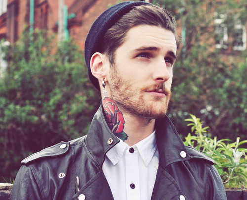 madelloonnx:  beard | Tumblr op We Heart It http://weheartit.com/entry/94173956?utm_campaign=share&utm_medium=image_share&utm_source=tumblr