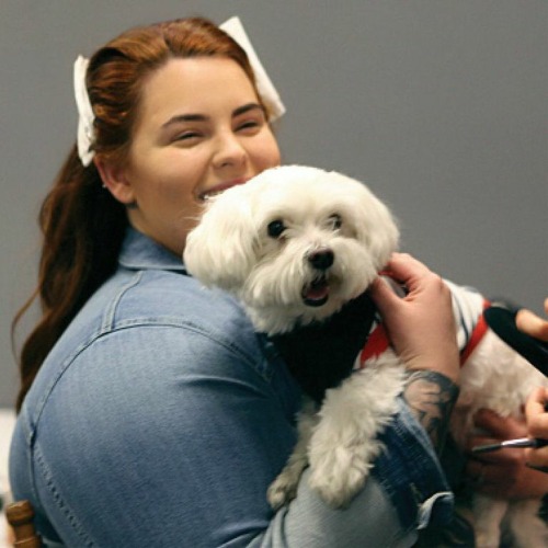 tesshollidayofficial:  Smiling behind the scenes with Torrid ❤️