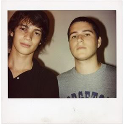 jaywatsno:  vampire weekend alphabet → “l is for l’homme run” 