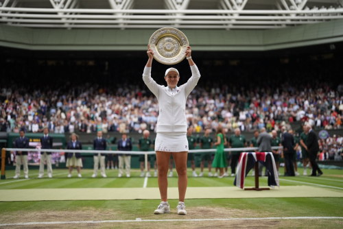 daikenkki:Wimbledon 2021 Ladies’ Singles Champion! First Australian woman in 41 years to win this co