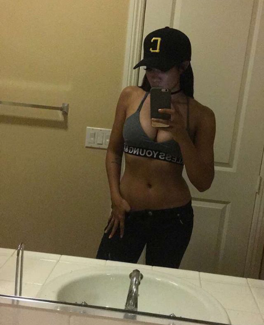 jaycooleyy:  Mila J