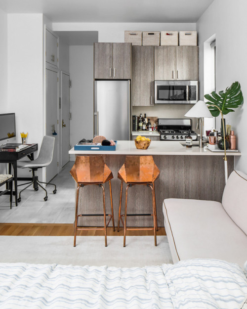 Fun fact: This space is only 280 square feet. To find out how our very own home décor editor 