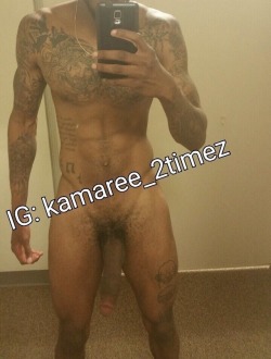 sexydex2015:  tightholebigdick:  Hey @kingyump 😍😍😍👅  Dam he fine wish I was there sucking on that pretty dick and nut all in my mouth inbox me 